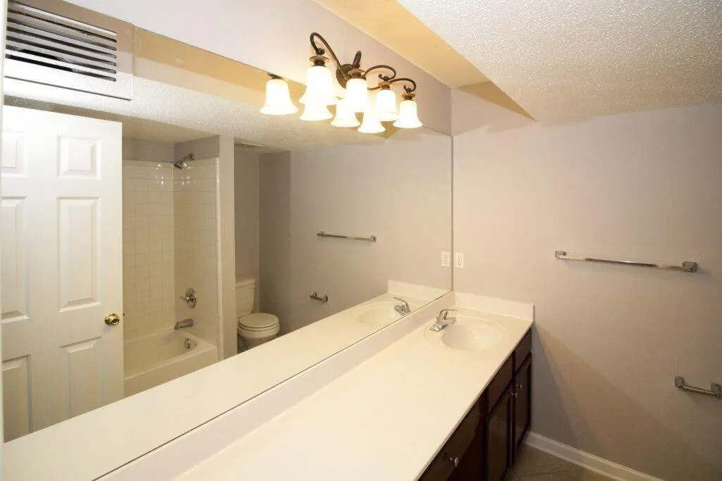 6851 Roswell Road Unit H-14, Sandy Springs, Georgia 30328, 4 Bedrooms Bedrooms, ,2 BathroomsBathrooms,Residential,Sold,6851 Roswell Road Unit H-14,5964994