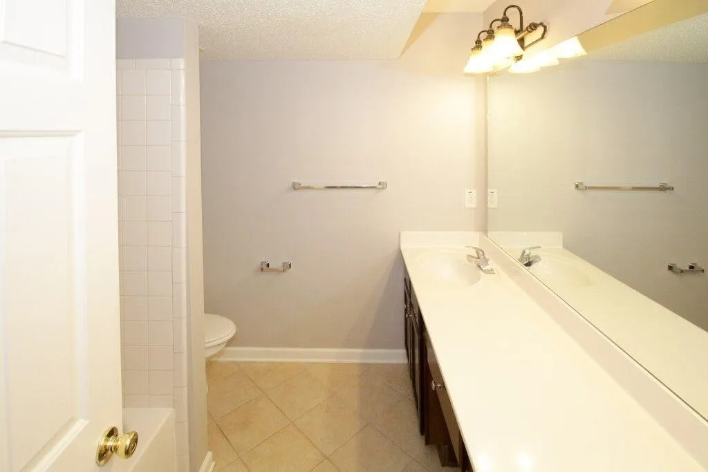 6851 Roswell Road Unit H-14, Sandy Springs, Georgia 30328, 4 Bedrooms Bedrooms, ,2 BathroomsBathrooms,Residential,Sold,6851 Roswell Road Unit H-14,5964994