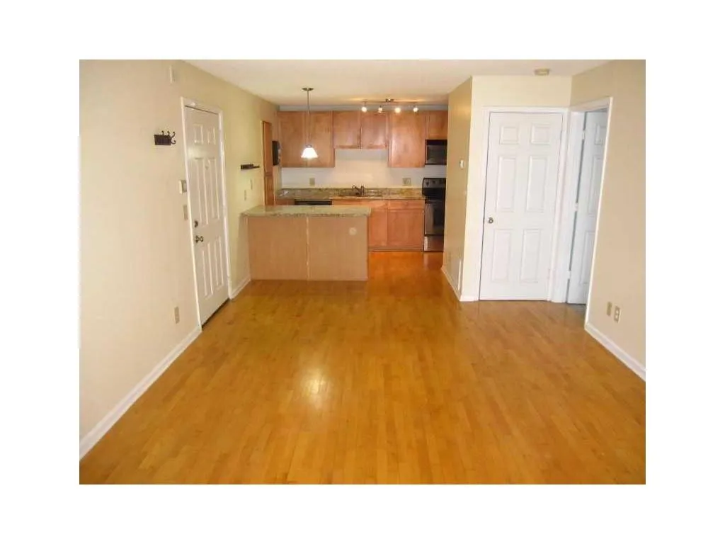 2657 Lenox Road Ne Unit B-16, Atlanta, Georgia 30324, 1 Bedroom Bedrooms, ,1 BathroomBathrooms,Residential,Sold,2657 Lenox Road Ne Unit B-16,5751713