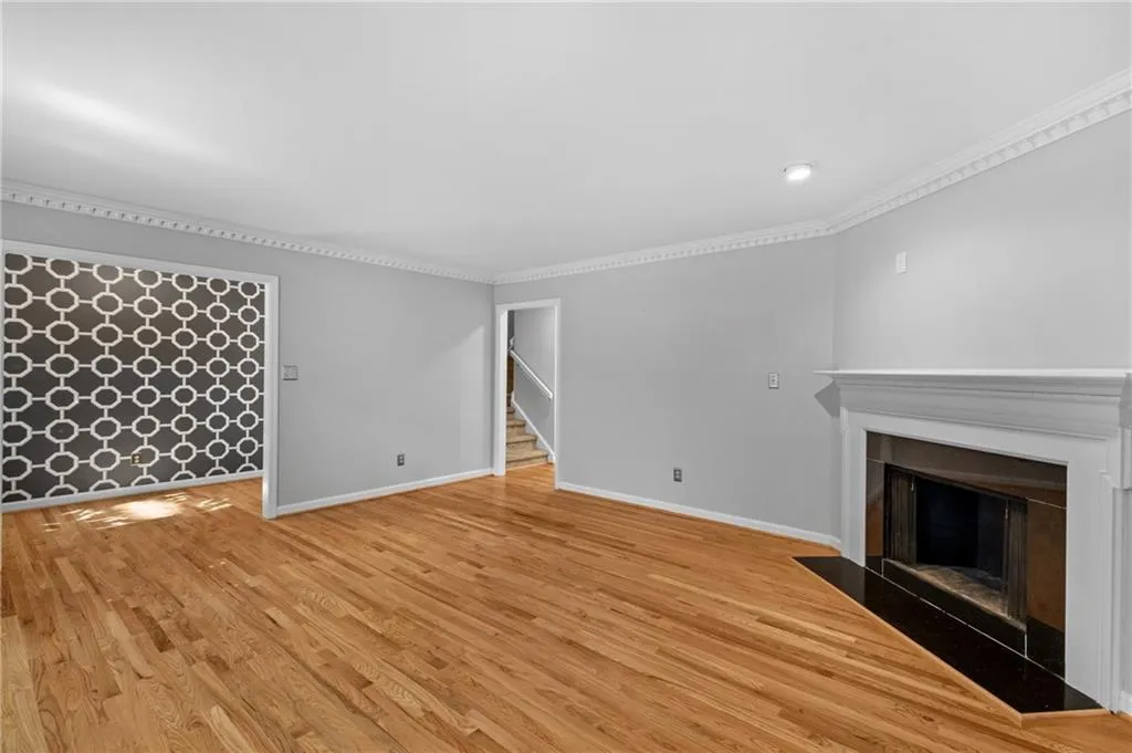 370 The Chace, Atlanta, Georgia 30328, 3 Bedrooms Bedrooms, ,3 BathroomsBathrooms,Residential,For Sale,370 The Chace,7647521