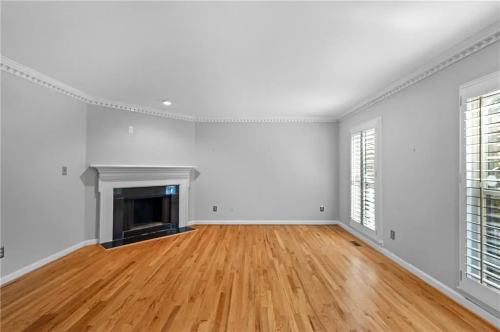 370 The Chace, Atlanta, Georgia 30328, 3 Bedrooms Bedrooms, ,3 BathroomsBathrooms,Residential,For Sale,370 The Chace,7647521