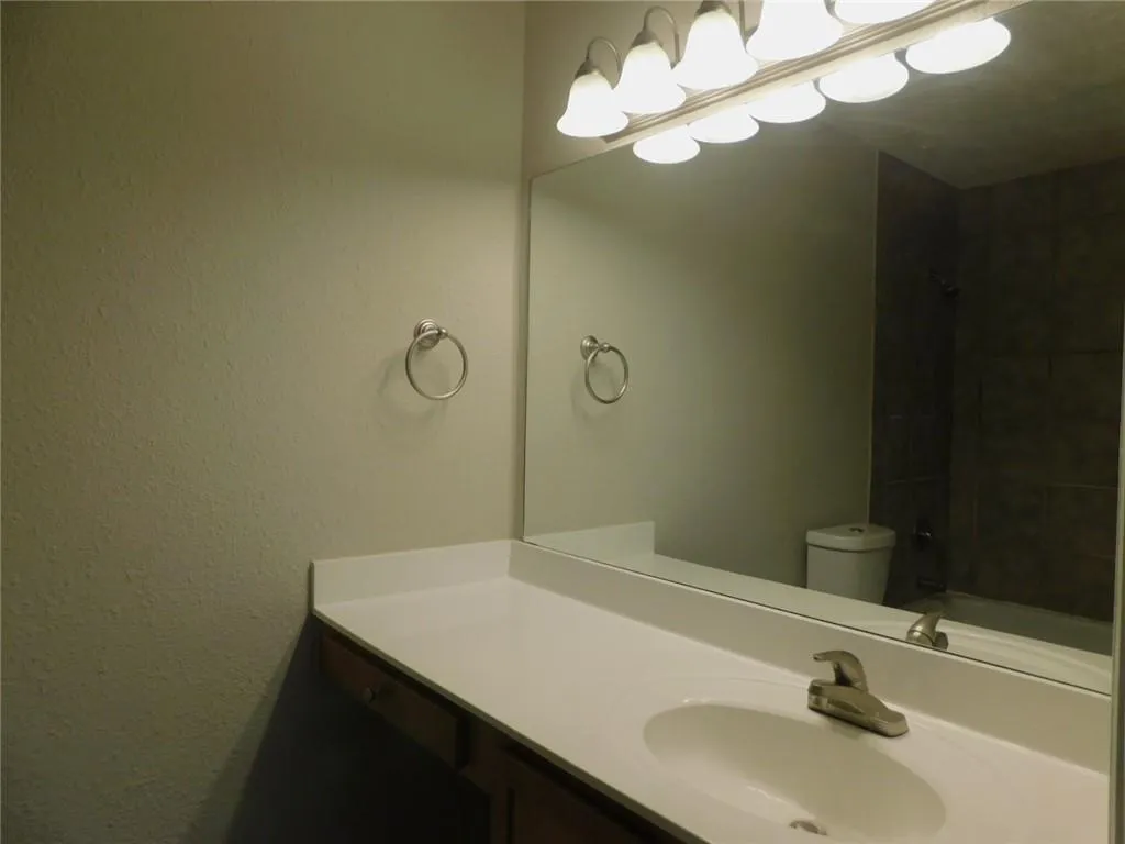 125 N River Drive Unit A, Atlanta, Georgia 30350, 2 Bedrooms Bedrooms, ,2 BathroomsBathrooms,Residential,Sold,125 N River Drive Unit A,6586287