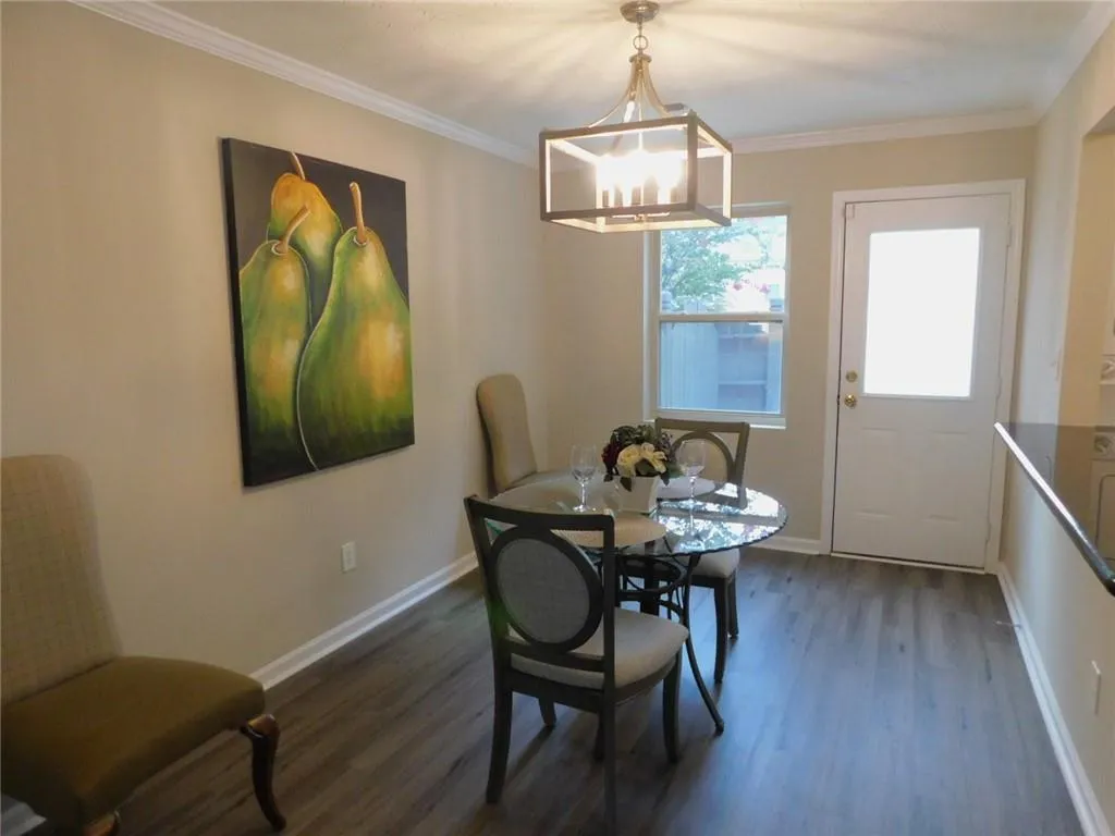 125 N River Drive Unit A, Atlanta, Georgia 30350, 2 Bedrooms Bedrooms, ,2 BathroomsBathrooms,Residential,Sold,125 N River Drive Unit A,6586287