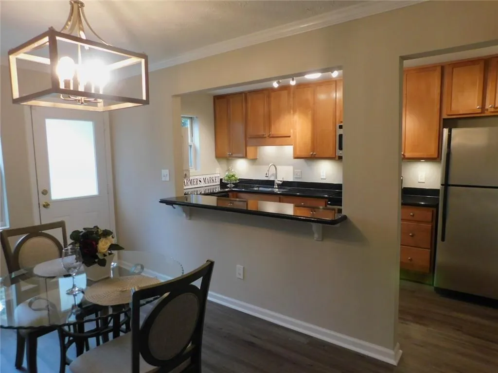 125 N River Drive Unit A, Atlanta, Georgia 30350, 2 Bedrooms Bedrooms, ,2 BathroomsBathrooms,Residential,Sold,125 N River Drive Unit A,6586287
