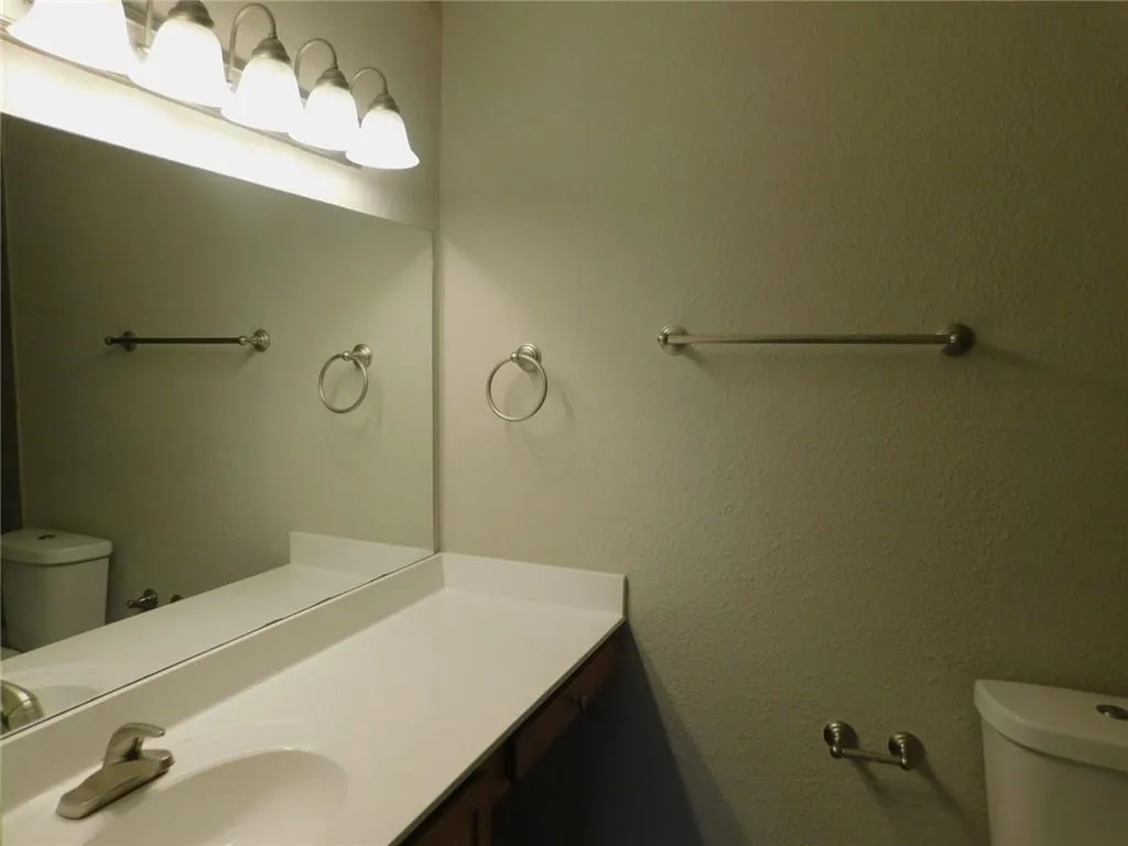 125 N River Drive Unit A, Atlanta, Georgia 30350, 2 Bedrooms Bedrooms, ,2 BathroomsBathrooms,Residential,Sold,125 N River Drive Unit A,6586287