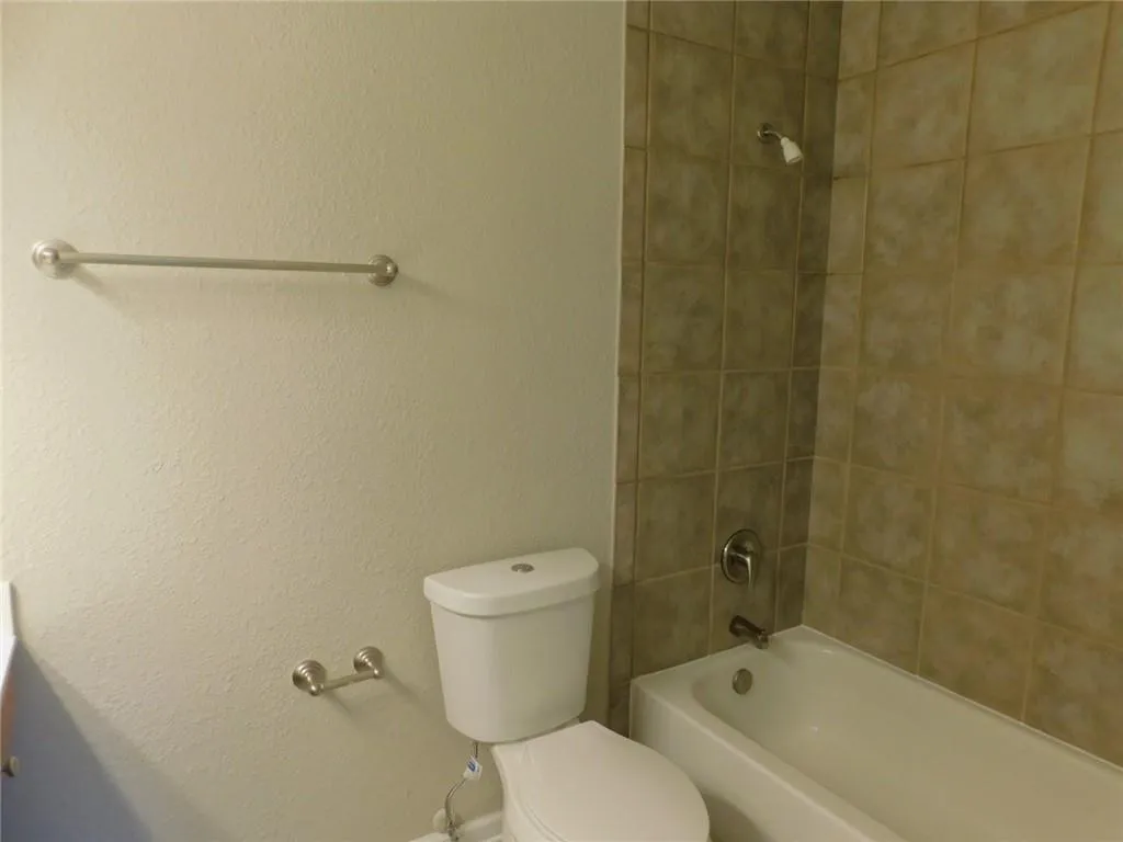 125 N River Drive Unit A, Atlanta, Georgia 30350, 2 Bedrooms Bedrooms, ,2 BathroomsBathrooms,Residential,Sold,125 N River Drive Unit A,6586287