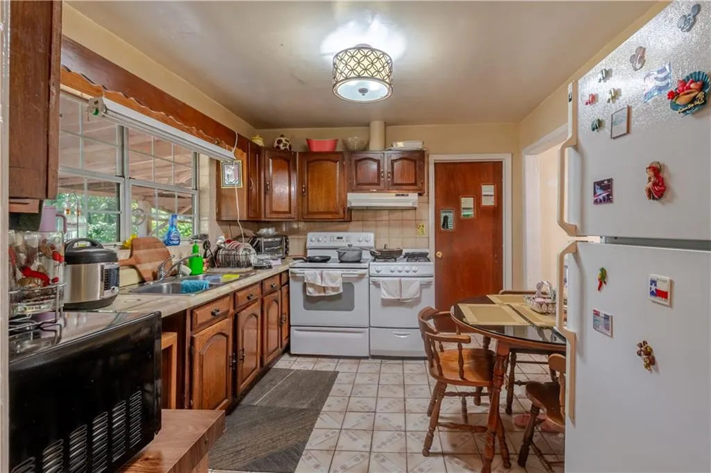 Georgia 30324, ,2 BathroomsBathrooms,Residential,For Sale,7641252
