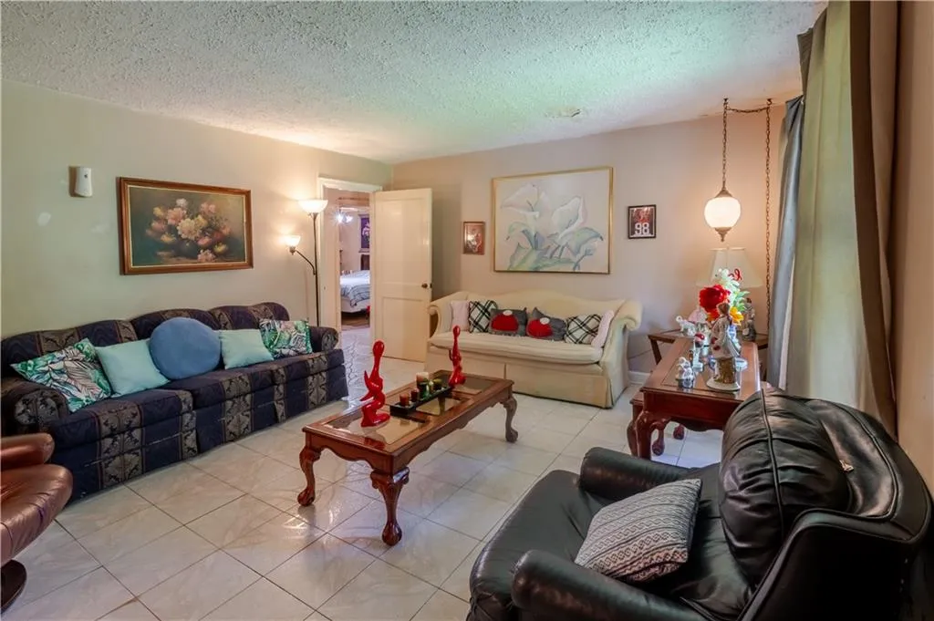 Georgia 30324, ,2 BathroomsBathrooms,Residential,For Sale,7641252