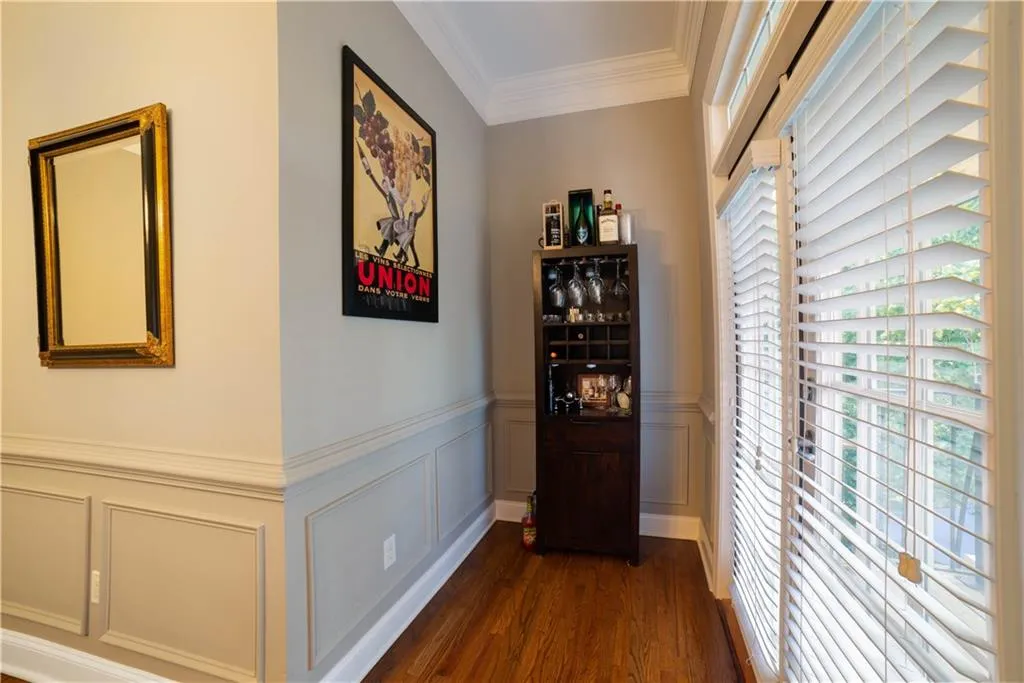 5441 Battery Lane Unit 23, Atlanta, Georgia 30342, 4 Bedrooms Bedrooms, ,2 BathroomsBathrooms,Residential,Sold,5441 Battery Lane Unit 23,6104213