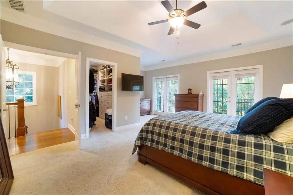 5441 Battery Lane Unit 23, Atlanta, Georgia 30342, 4 Bedrooms Bedrooms, ,2 BathroomsBathrooms,Residential,Sold,5441 Battery Lane Unit 23,6104213