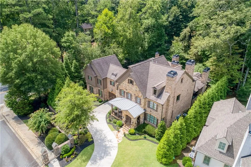 200 Rivermere Way, Sandy Springs, Georgia 30350, 6 Bedrooms Bedrooms, ,6 BathroomsBathrooms,Residential,For Sale,200 Rivermere Way,7536666