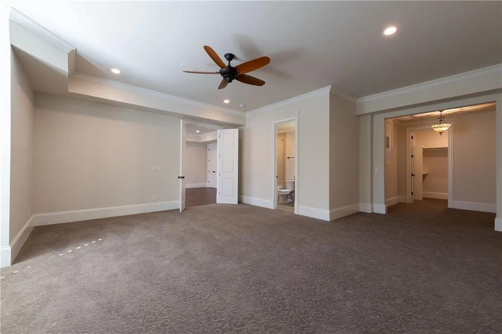 Terrace level bedroom