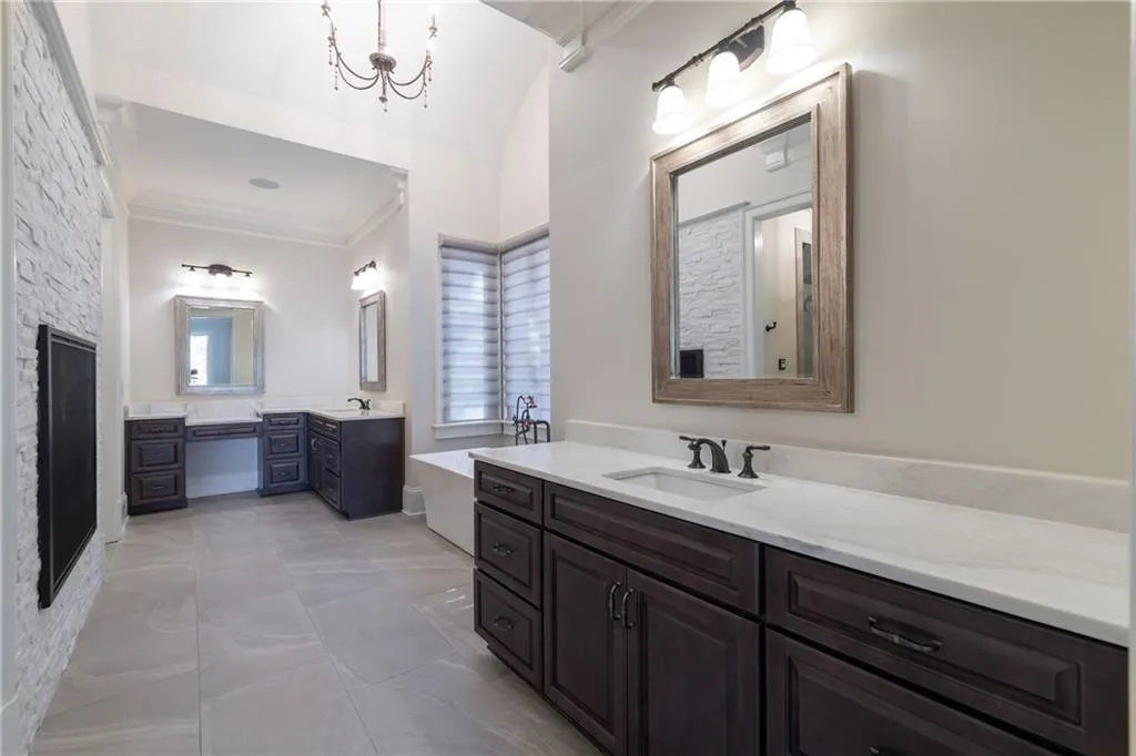200 Rivermere Way, Sandy Springs, Georgia 30350, 6 Bedrooms Bedrooms, ,6 BathroomsBathrooms,Residential,For Sale,200 Rivermere Way,7536666