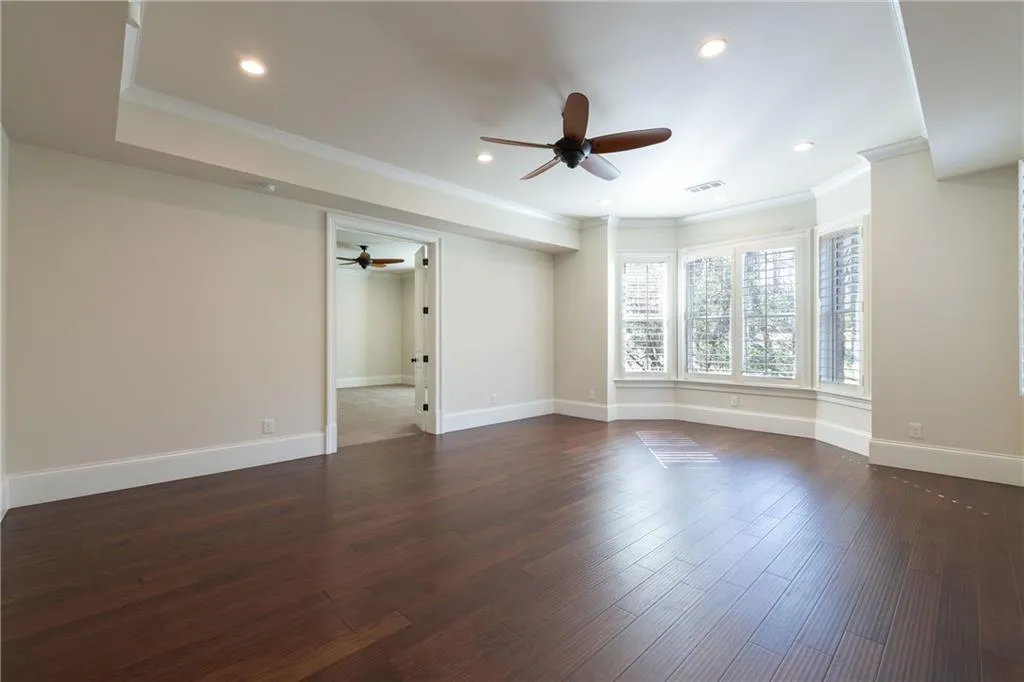 Terrace level bonus room