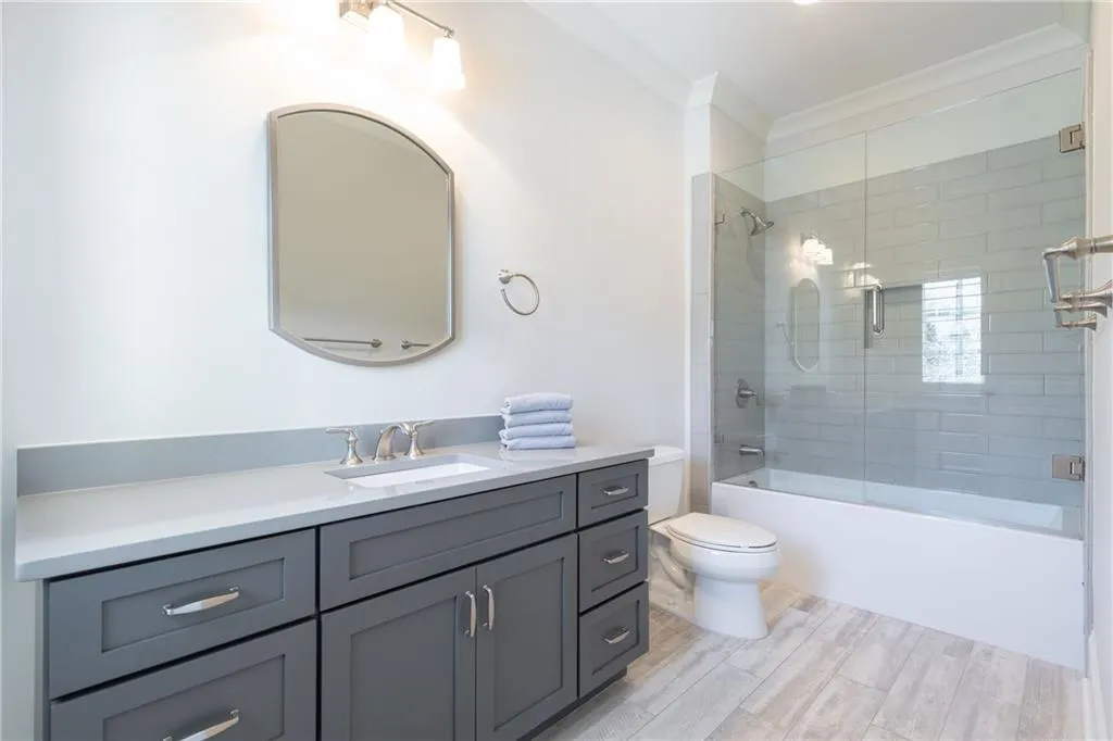 200 Rivermere Way, Sandy Springs, Georgia 30350, 6 Bedrooms Bedrooms, ,6 BathroomsBathrooms,Residential,For Sale,200 Rivermere Way,7536666