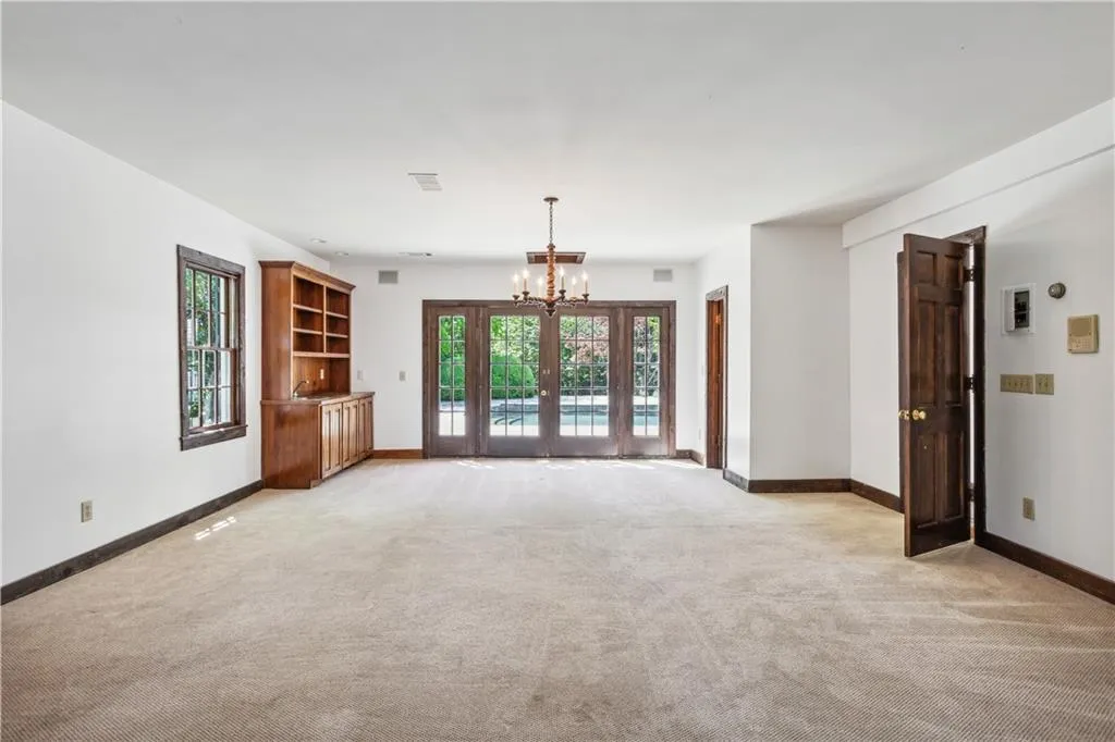 216 Mount Paran Road, Atlanta, Georgia 30327, 8 Bedrooms Bedrooms, ,6 BathroomsBathrooms,Residential,Sold,216 Mount Paran Road,7372969