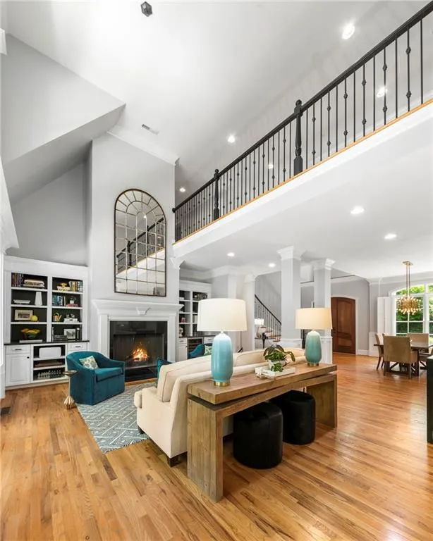 390 Franklin Road, Atlanta, Georgia 30342, 6 Bedrooms Bedrooms, ,5 BathroomsBathrooms,Residential,Sold,390 Franklin Road,7208001