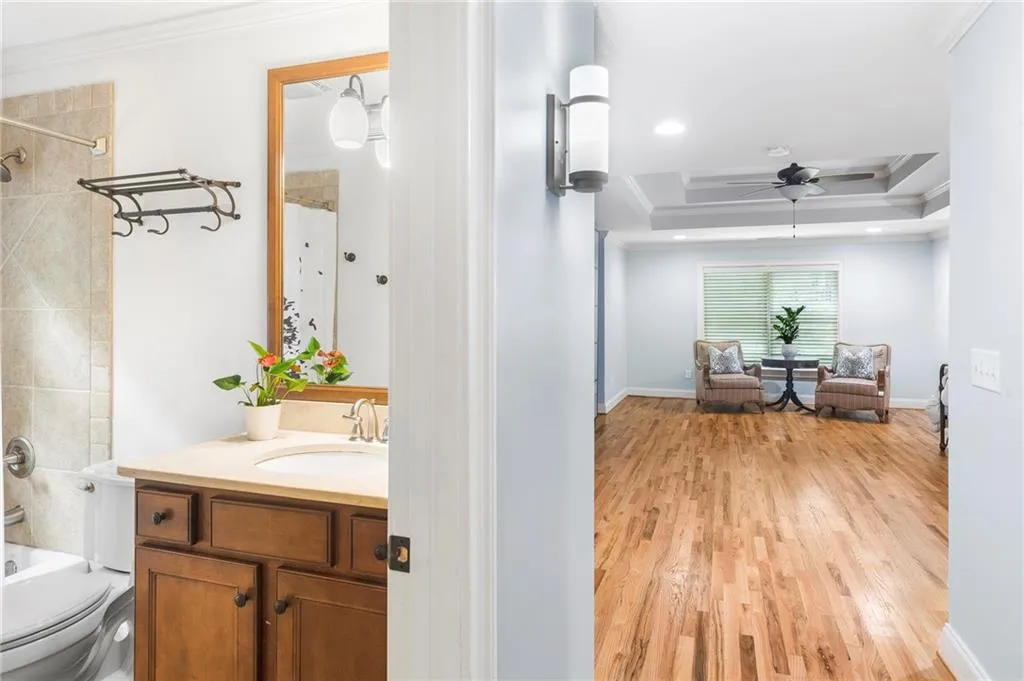 390 Franklin Road, Atlanta, Georgia 30342, 6 Bedrooms Bedrooms, ,5 BathroomsBathrooms,Residential,Sold,390 Franklin Road,7208001