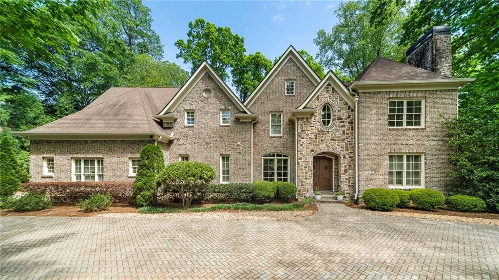 390 Franklin Road, Atlanta, Georgia 30342, 6 Bedrooms Bedrooms, ,5 BathroomsBathrooms,Residential,Sold,390 Franklin Road,7208001