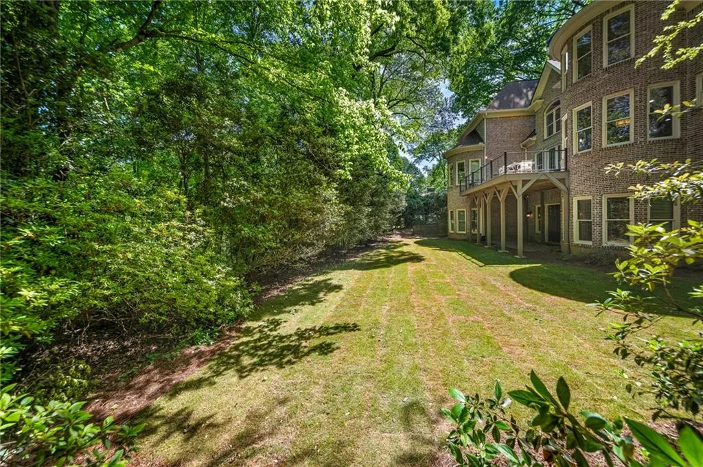 390 Franklin Road, Atlanta, Georgia 30342, 6 Bedrooms Bedrooms, ,5 BathroomsBathrooms,Residential,Sold,390 Franklin Road,7208001