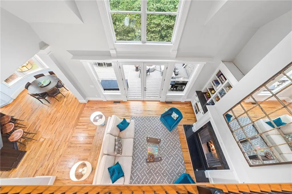 390 Franklin Road, Atlanta, Georgia 30342, 6 Bedrooms Bedrooms, ,5 BathroomsBathrooms,Residential,Sold,390 Franklin Road,7208001