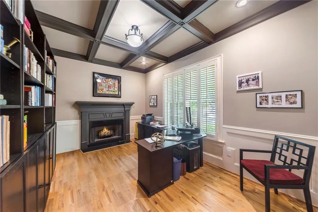 390 Franklin Road, Atlanta, Georgia 30342, 6 Bedrooms Bedrooms, ,5 BathroomsBathrooms,Residential,Sold,390 Franklin Road,7208001