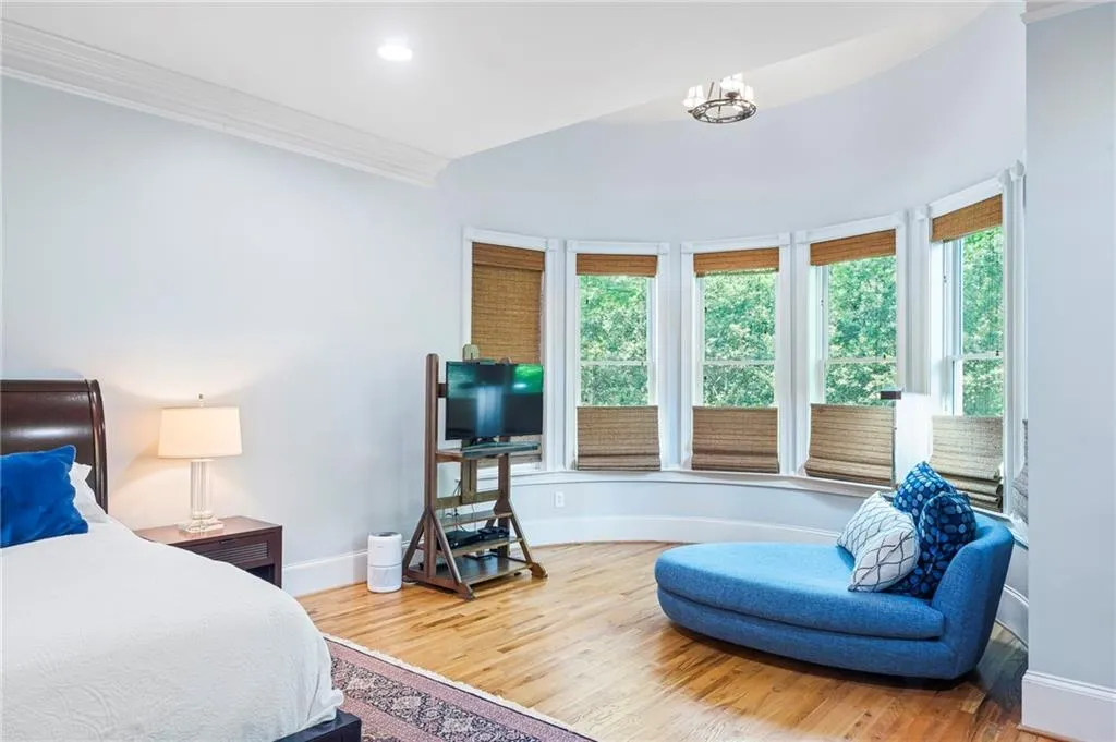 390 Franklin Road, Atlanta, Georgia 30342, 6 Bedrooms Bedrooms, ,5 BathroomsBathrooms,Residential,Sold,390 Franklin Road,7208001