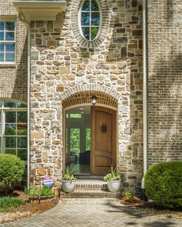 390 Franklin Road, Atlanta, Georgia 30342, 6 Bedrooms Bedrooms, ,5 BathroomsBathrooms,Residential,Sold,390 Franklin Road,7208001