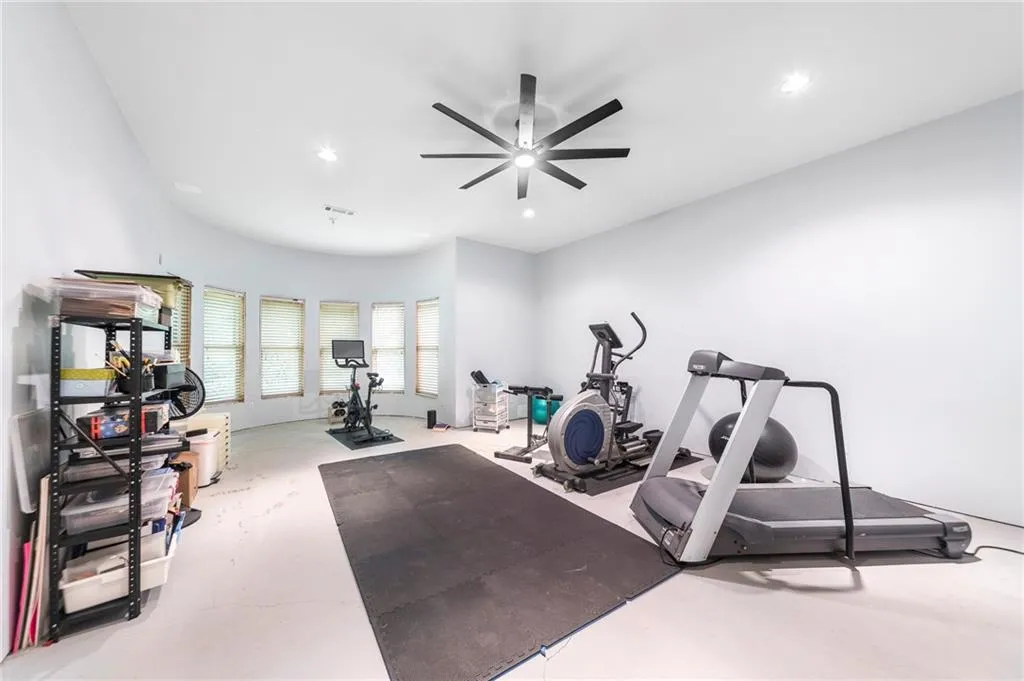 390 Franklin Road, Atlanta, Georgia 30342, 6 Bedrooms Bedrooms, ,5 BathroomsBathrooms,Residential,Sold,390 Franklin Road,7208001