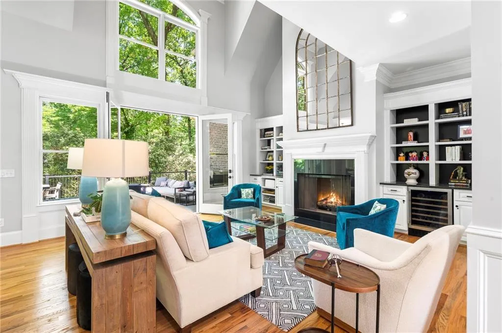 390 Franklin Road, Atlanta, Georgia 30342, 6 Bedrooms Bedrooms, ,5 BathroomsBathrooms,Residential,Sold,390 Franklin Road,7208001