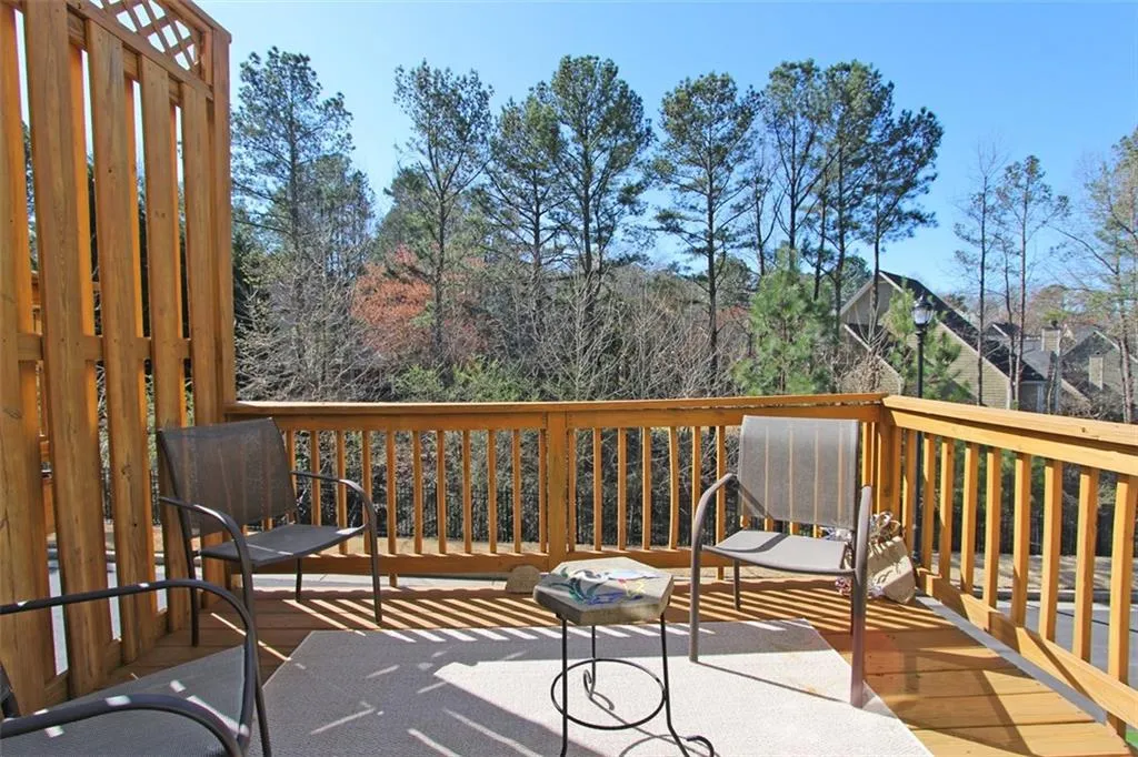 7235 Highland Bluff Ne, Sandy Springs, Georgia 30328, 3 Bedrooms Bedrooms, ,3 BathroomsBathrooms,Residential,Sold,7235 Highland Bluff Ne,5660085