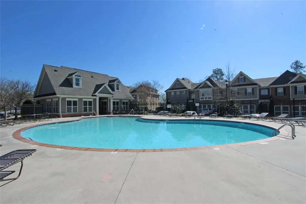 7235 Highland Bluff Ne, Sandy Springs, Georgia 30328, 3 Bedrooms Bedrooms, ,3 BathroomsBathrooms,Residential,Sold,7235 Highland Bluff Ne,5660085