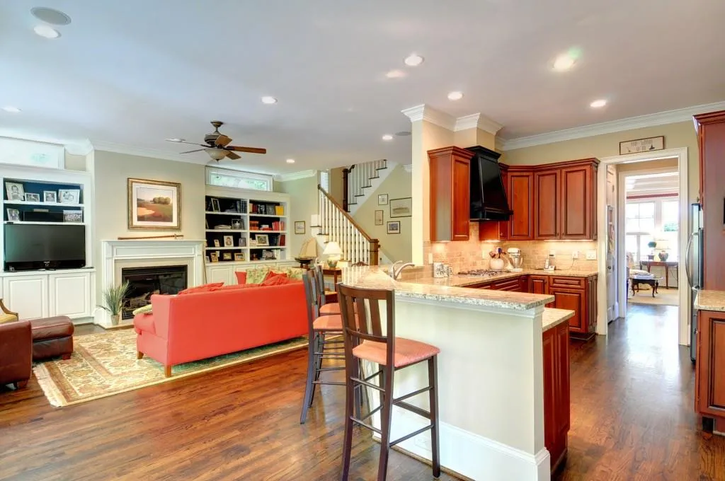 2573 Acorn Avenue, Atlanta, Georgia 30305, 4 Bedrooms Bedrooms, ,5 BathroomsBathrooms,Residential,Sold,2573 Acorn Avenue,5676698