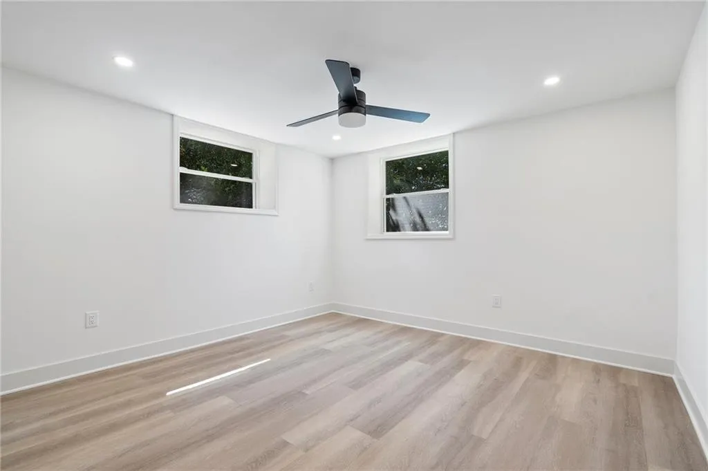 Guest room in the Terrace level