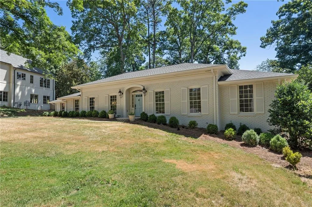 4775 Brinkley Lane, Atlanta, Georgia 30342, 5 Bedrooms Bedrooms, ,3 BathroomsBathrooms,Residential,Sold,4775 Brinkley Lane,7405688