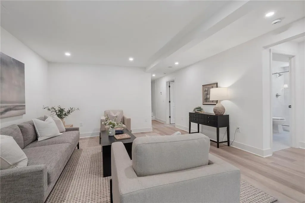 Terrace level living space