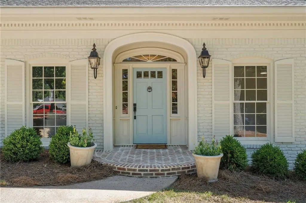 4775 Brinkley Lane, Atlanta, Georgia 30342, 5 Bedrooms Bedrooms, ,3 BathroomsBathrooms,Residential,Sold,4775 Brinkley Lane,7405688