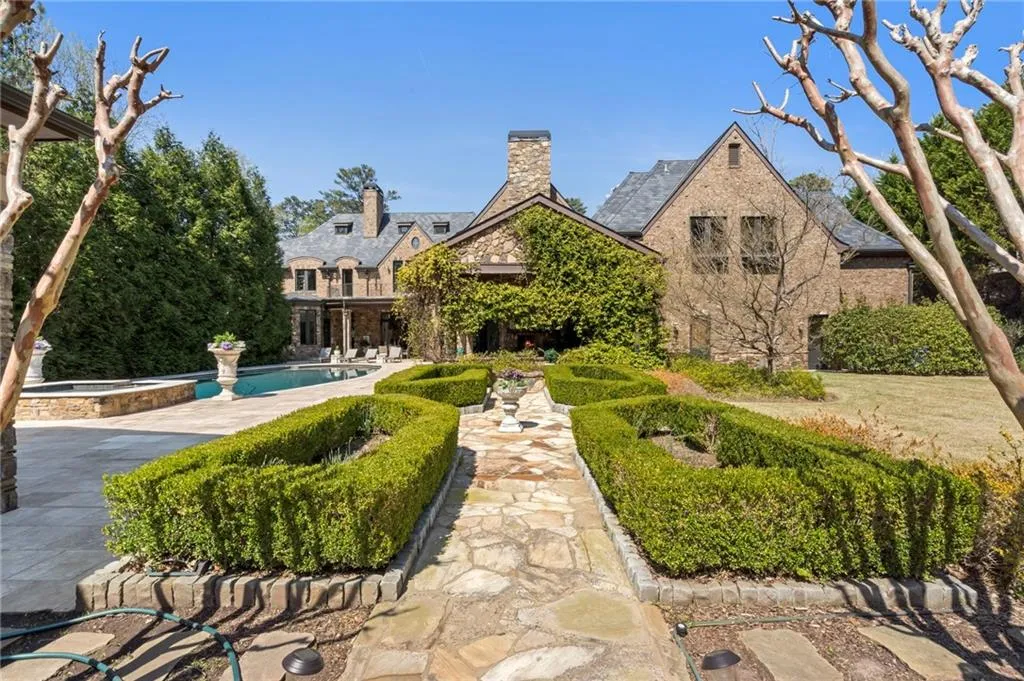 1376 Mount Paran Road Nw, Atlanta, Georgia 30327, 9 Bedrooms Bedrooms, 0 ,12 BathroomsBathrooms,Residential,For Sale,1376 Mount Paran Road Nw,7739948