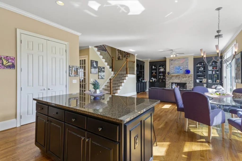 6320 Cotswold Lane, Atlanta, Georgia 30328, 4 Bedrooms Bedrooms, ,4 BathroomsBathrooms,Residential,Sold,6320 Cotswold Lane,6760415