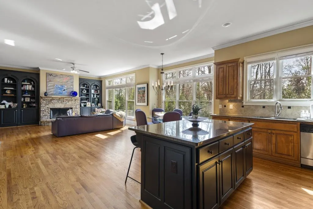6320 Cotswold Lane, Atlanta, Georgia 30328, 4 Bedrooms Bedrooms, ,4 BathroomsBathrooms,Residential,Sold,6320 Cotswold Lane,6760415