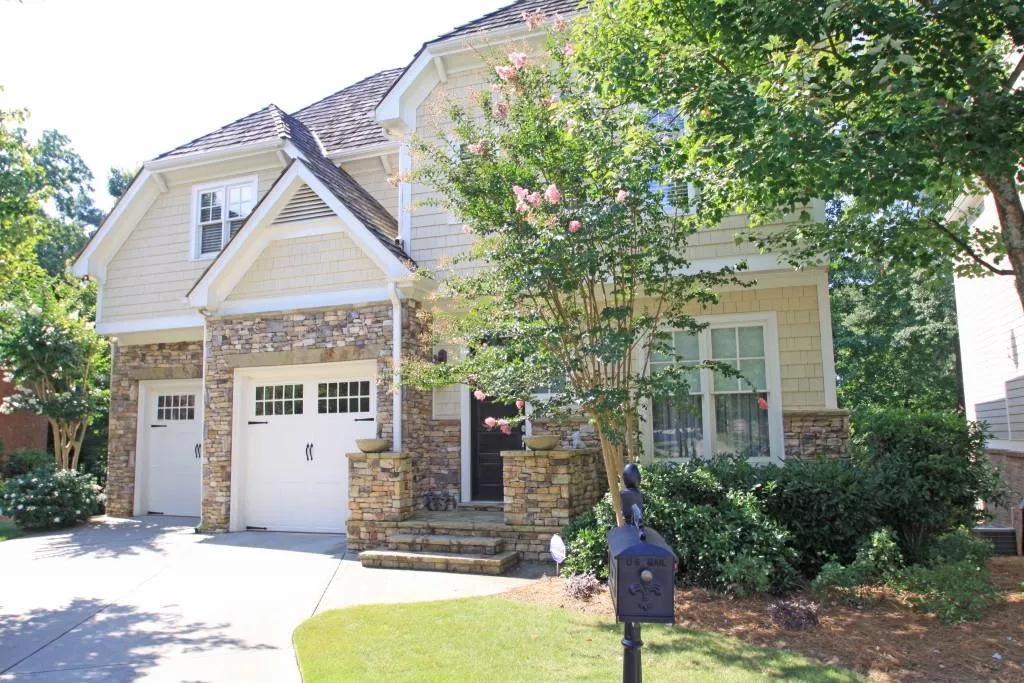 6320 Cotswold Lane, Atlanta, Georgia 30328, 4 Bedrooms Bedrooms, ,4 BathroomsBathrooms,Residential,Sold,6320 Cotswold Lane,6760415