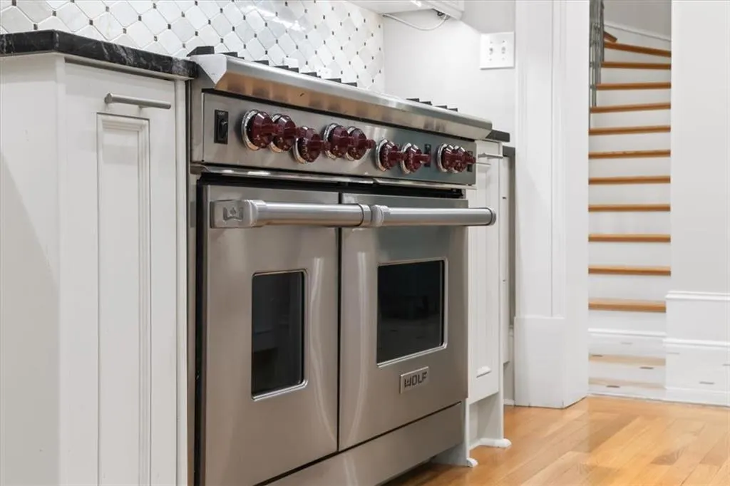 2640 Peachtree Road Nw Unit 3, Atlanta, Georgia 30305, 4 Bedrooms Bedrooms, 0 ,4 BathroomsBathrooms,Residential,For Sale,2640 Peachtree Road Nw Unit 3,7723260