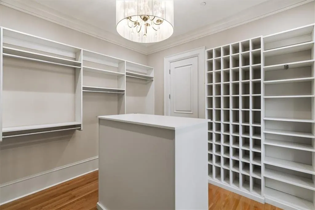 2640 Peachtree Road Nw Unit 3, Atlanta, Georgia 30305, 4 Bedrooms Bedrooms, 0 ,4 BathroomsBathrooms,Residential,For Sale,2640 Peachtree Road Nw Unit 3,7723260