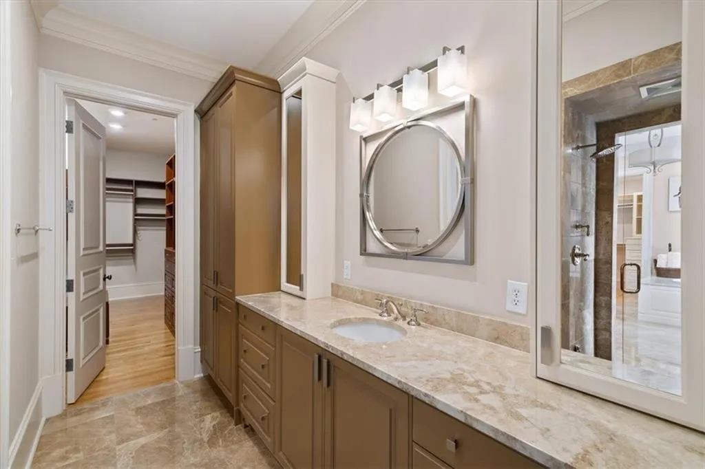 2640 Peachtree Road Nw Unit 3, Atlanta, Georgia 30305, 4 Bedrooms Bedrooms, 0 ,4 BathroomsBathrooms,Residential,For Sale,2640 Peachtree Road Nw Unit 3,7723260