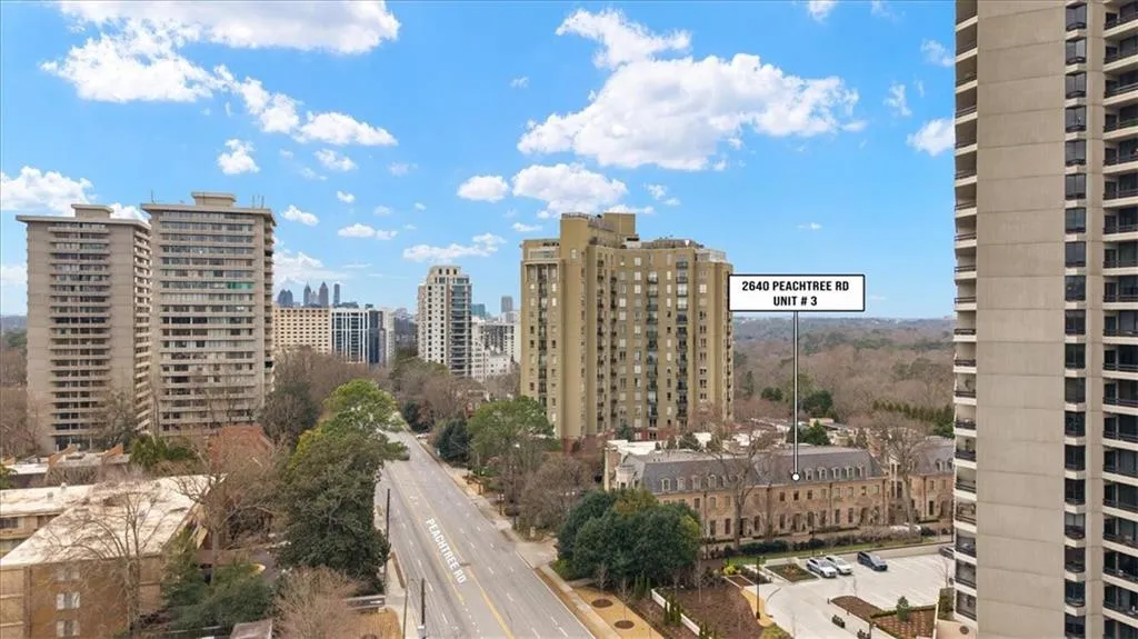 2640 Peachtree Road Nw Unit 3, Atlanta, Georgia 30305, 4 Bedrooms Bedrooms, 0 ,4 BathroomsBathrooms,Residential,For Sale,2640 Peachtree Road Nw Unit 3,7723260