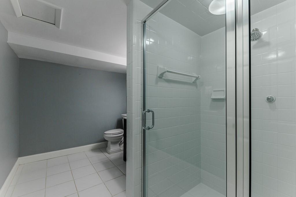 Large shower in the 3rd bathroom