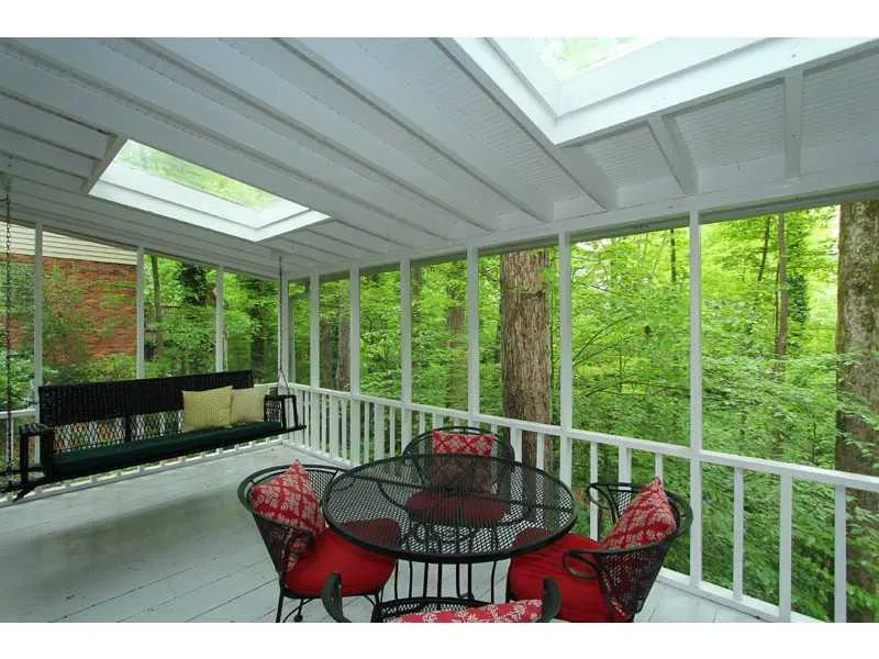 530 Tanacrest Circle Nw, Atlanta, Georgia 30328, 5 Bedrooms Bedrooms, ,3 BathroomsBathrooms,Residential,Sold,530 Tanacrest Circle Nw,5011453