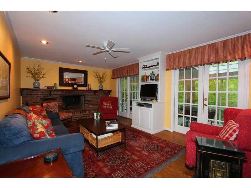 530 Tanacrest Circle Nw, Atlanta, Georgia 30328, 5 Bedrooms Bedrooms, ,3 BathroomsBathrooms,Residential,Sold,530 Tanacrest Circle Nw,5011453