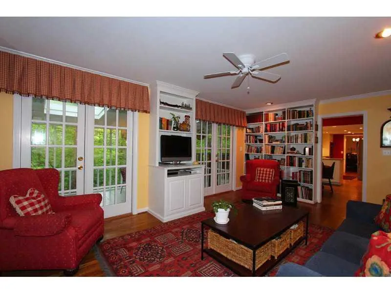 530 Tanacrest Circle Nw, Atlanta, Georgia 30328, 5 Bedrooms Bedrooms, ,3 BathroomsBathrooms,Residential,Sold,530 Tanacrest Circle Nw,5011453