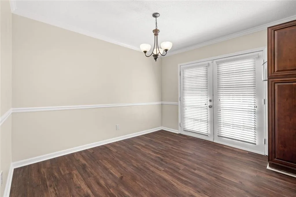 6900 Roswell Road Ne Unit B6, Sandy Springs, Georgia 30328, 2 Bedrooms Bedrooms, ,2 BathroomsBathrooms,Residential,Sold,6900 Roswell Road Ne Unit B6,7459470